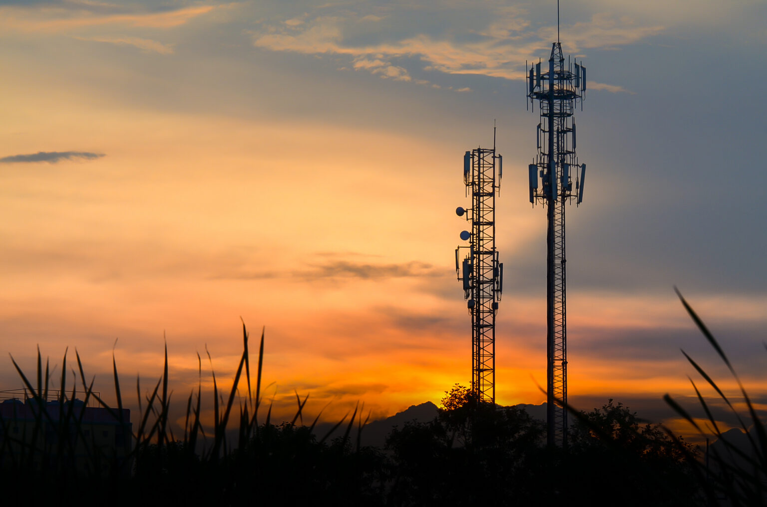 Crossover Distribution: Your 5G Wireless Technology Partner